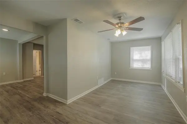 1315 N Mccoy ST, Independence, MO 64050