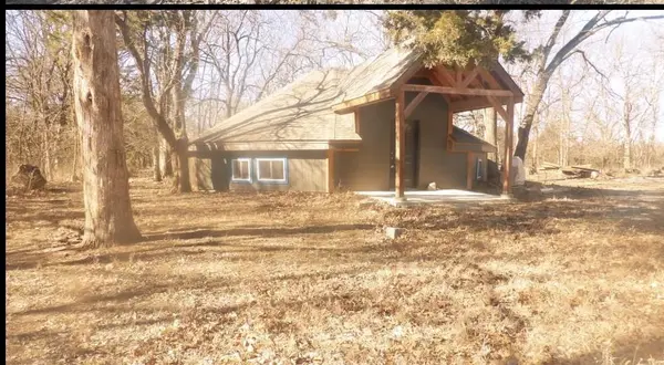 5 & 9 Walnut DR, Mound City, KS 66056