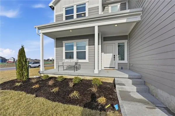 1505 SE Bailey Farms Pkwy, Lee's Summit, MO 64081