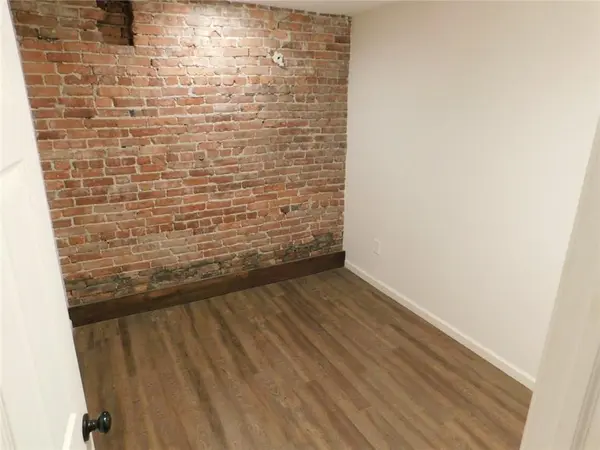 109 W 4th ST, Pittsburg, KS 66762