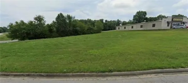 1655 Meadowlark LN, Excelsior Springs, MO 64024