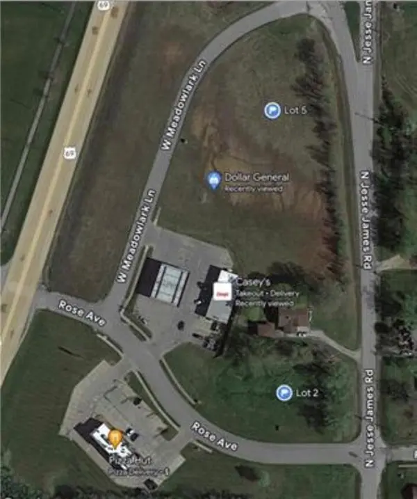 1655 Meadowlark LN, Excelsior Springs, MO 64024