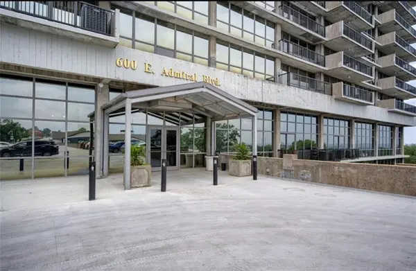 600 E Admiral BLVD #1703, Kansas City, MO 64106