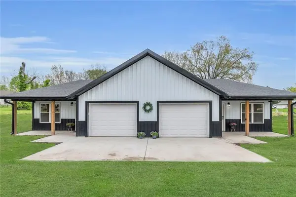 511 W McGaughy ST, Hamilton, MO 64644