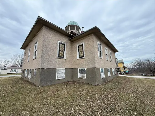 601 6th ST, Blythedale, MO 64426