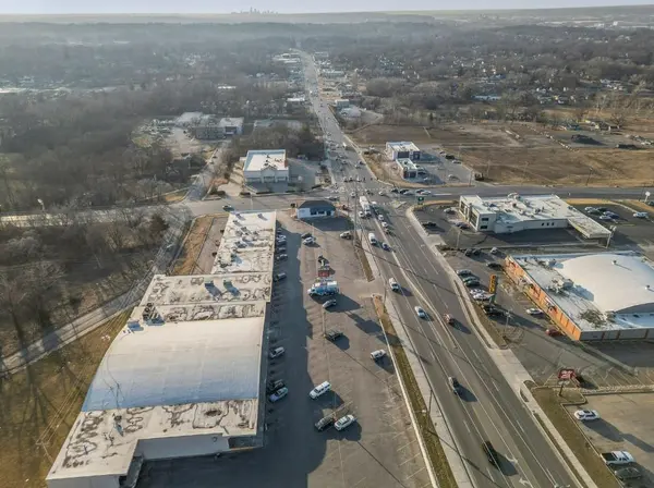 11225 E US Highway 24 HWY, Independence, MO 64054