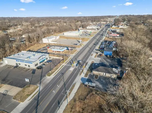 11225 E US Highway 24 HWY, Independence, MO 64054