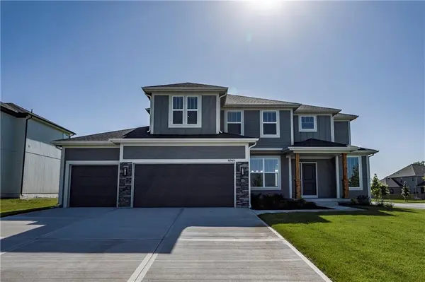 16949 S Brentwood ST, Olathe, KS 66062