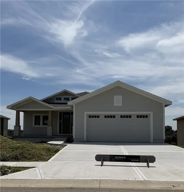 4013 W 158th PL, Overland Park, KS 66224