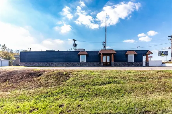 420 E Young AVE, Warrensburg, MO 64093