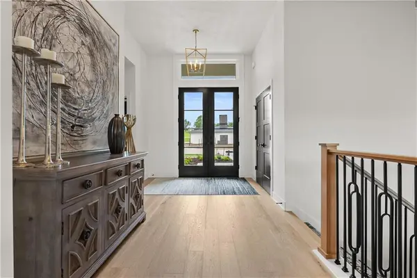 2825 SW Heartland RD, Lee's Summit, MO 64082