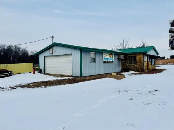 22540 NW Morton RD, Garnett, KS 66032