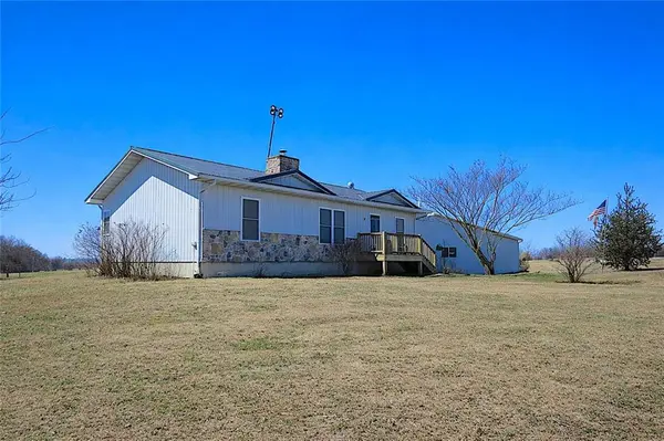 33670 SE 31 HWY, Kincaid, KS 66039