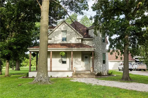 204 N 32nd ST, Parsons, KS 67357