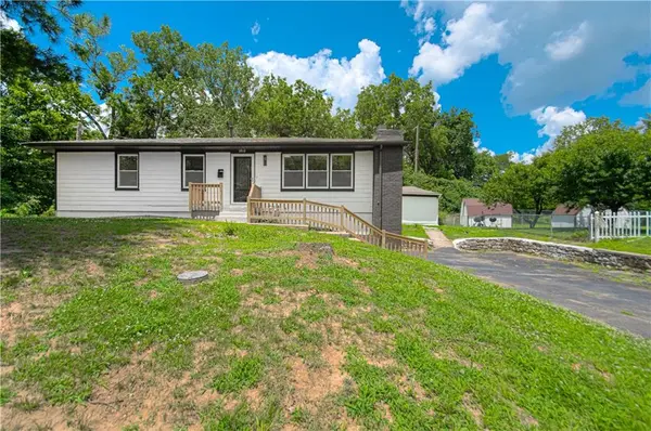 3910 Sewell AVE, Kansas City, KS 66104