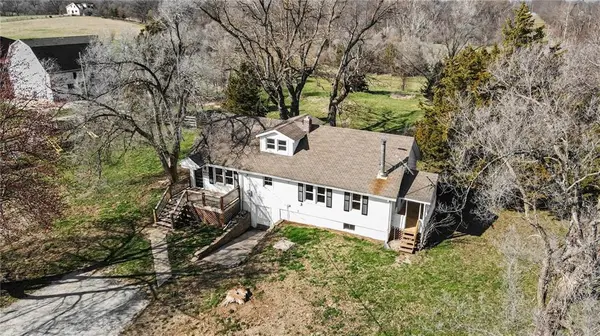3806 S Outer Belt RD, Oak Grove, MO 64075