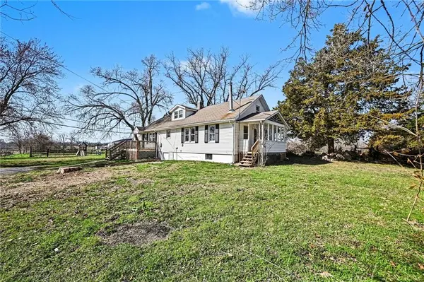 3806 S Outer Belt RD, Oak Grove, MO 64075