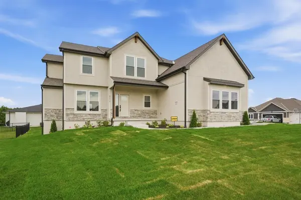 8415 NW 90th ST, Kansas City, MO 64153