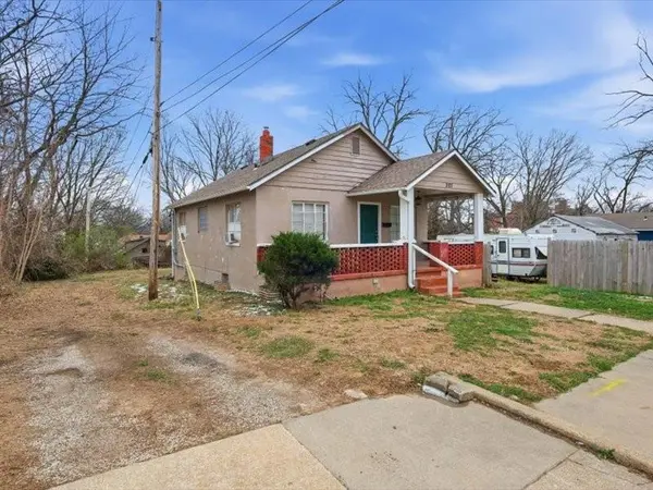 3107 Elmwood AVE, Kansas City, MO 64128