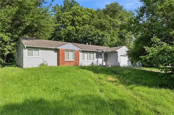 10600 Richmond AVE, Kansas City, MO 64134