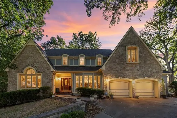 4501 NW Baltimore CT, Kansas City, MO 64116
