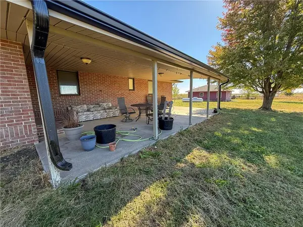 0 U RD, Hoyt, KS 66440