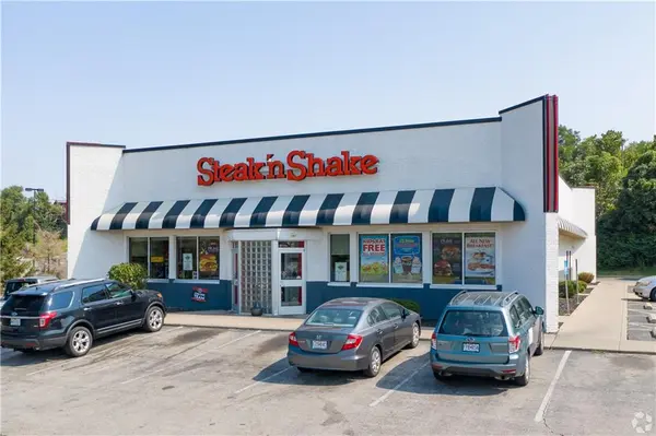 4929 N Old Pike RD, Gladstone, MO 64118