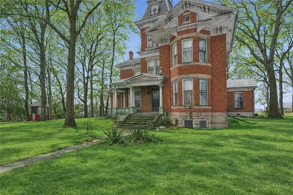 709 Herring ST, Brunswick, MO 65236