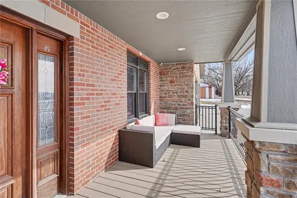 17492 Evans RD, Tonganoxie, KS 66086