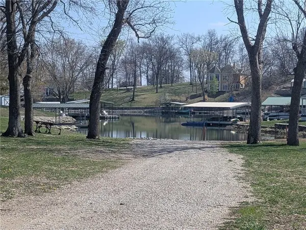 Lake Viking Lot 1862 TER, Gallatin, MO 64640