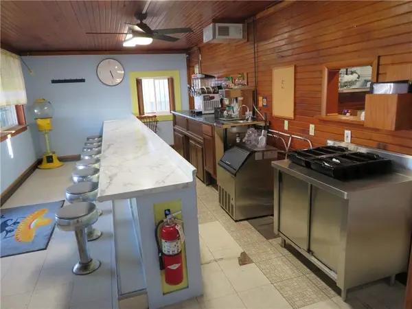 204 Third ST, Winchester, KS 66097