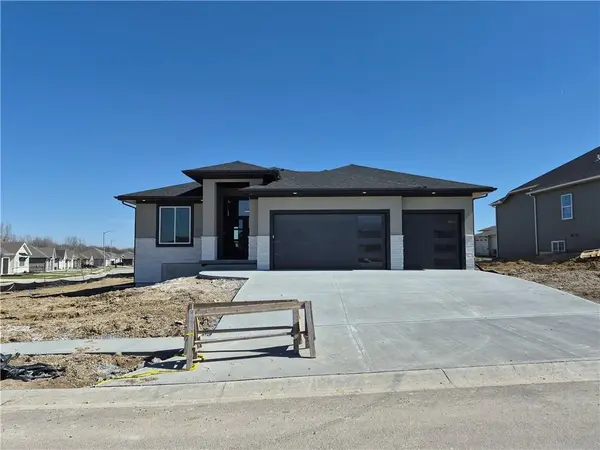 4551 145th TER, Basehor, KS 66007
