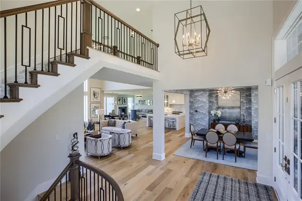 2804 W 176th ST, Overland Park, KS 66085