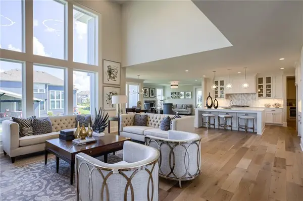 2804 W 176th ST, Overland Park, KS 66085