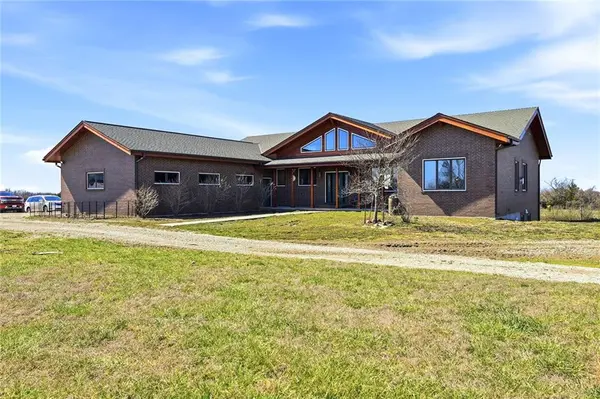 32846 Block RD, Paola, KS 66071
