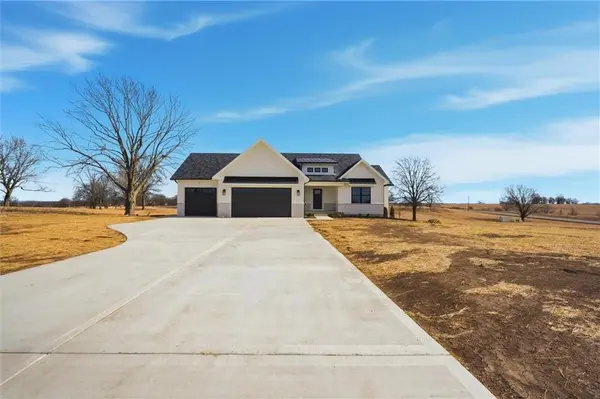 9619 Stockdale RD, Liberty, MO 64068