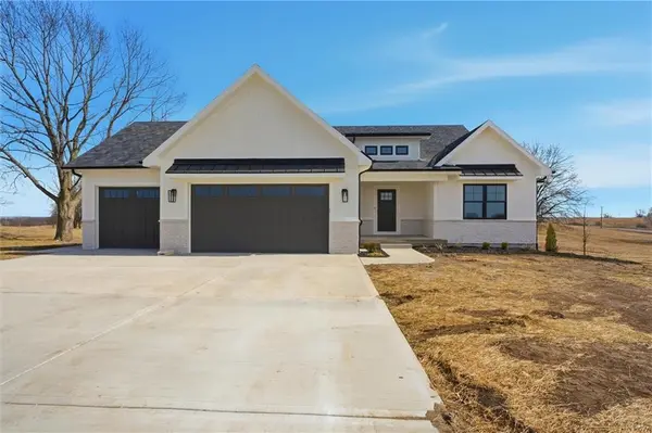 9619 Stockdale RD, Liberty, MO 64068