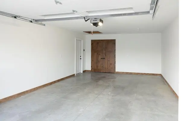 609 W Dryden ST, Odessa, MO 64076