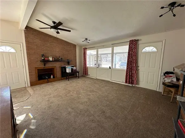 229 W 16th ST, Maryville, MO 64468
