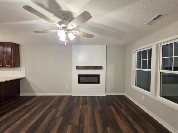 30-32 E 7th ST, Adrian, MO 64720