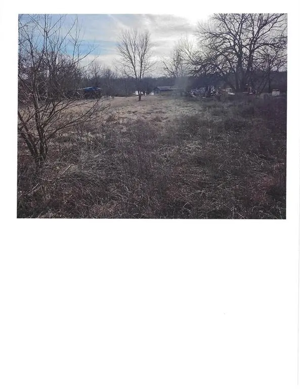 1025 Persimmon RD, Odessa, MO 64076