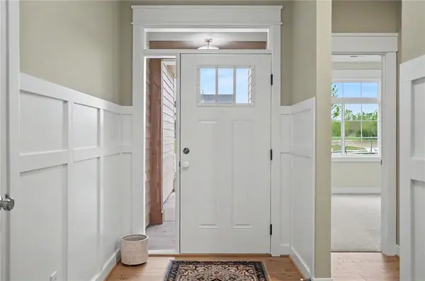 1013 Bluestem CIR, Baldwin City, KS 66006