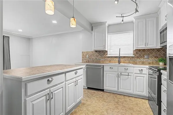 4213 Clark AVE #1, Kansas City, MO 64111