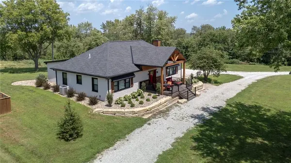 35932 10 HWY, Rayville, MO 64084