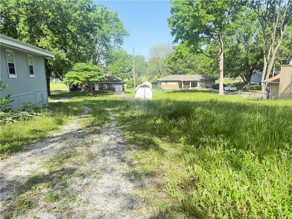 505 SW 18th ST, Blue Springs, MO 64015