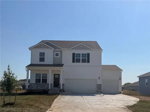 701 Solstice CIR, Belton, MO 64012