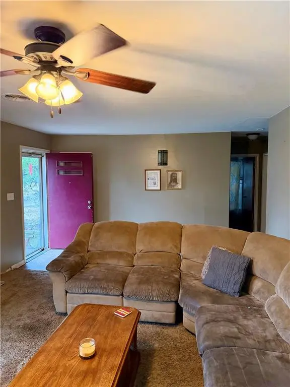 609 Ridge ST, Yates Center, KS 66783