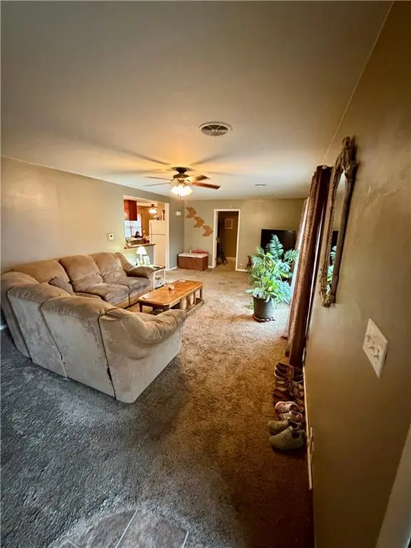 609 Ridge ST, Yates Center, KS 66783
