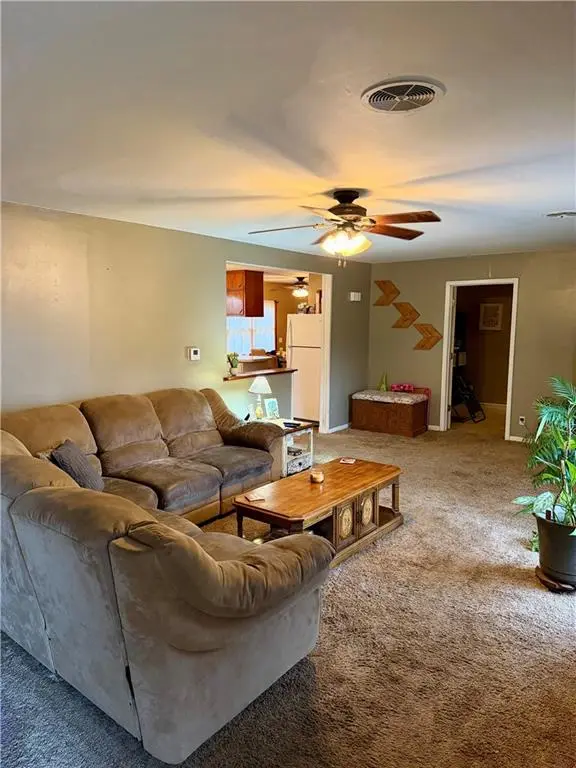 609 Ridge ST, Yates Center, KS 66783