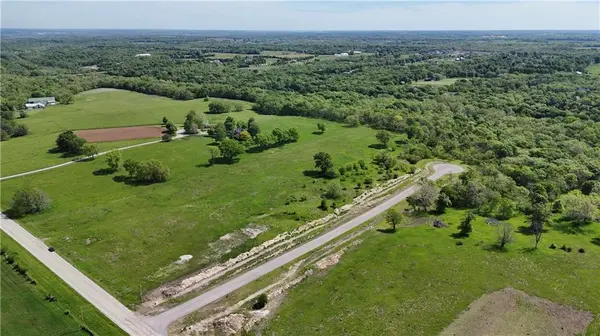 5400 W 188 TER, Stilwell, KS 66085